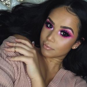 Meet your Posher, Elly